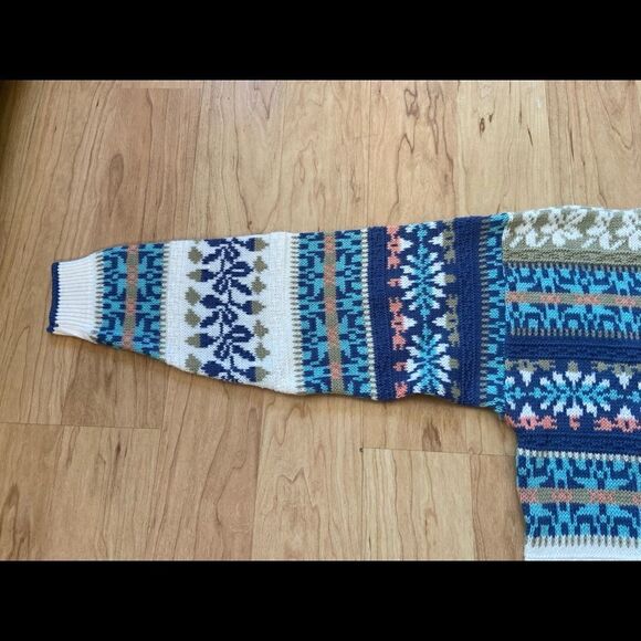 Vintage Arielle patterned sweater  - Picture 3 of 3